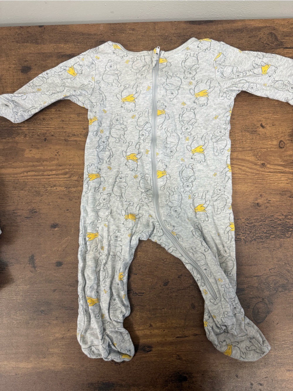 ⭐️5 for $20⭐️Disney Gray Sleep Romper with Winnie the Pooh 6-12M
